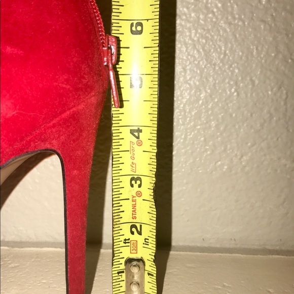 Size 7 Red booties - Picture 3 of 3